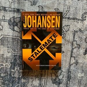 Book: Iris Johansen- Stalemate
